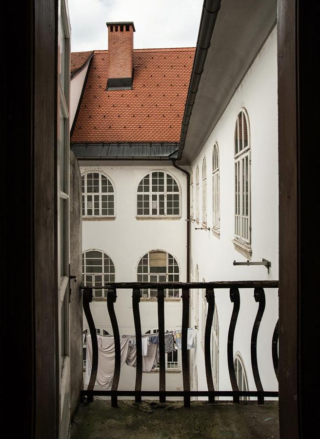 Apartment Breg - Old Town River Ljubljana Kültér fotó